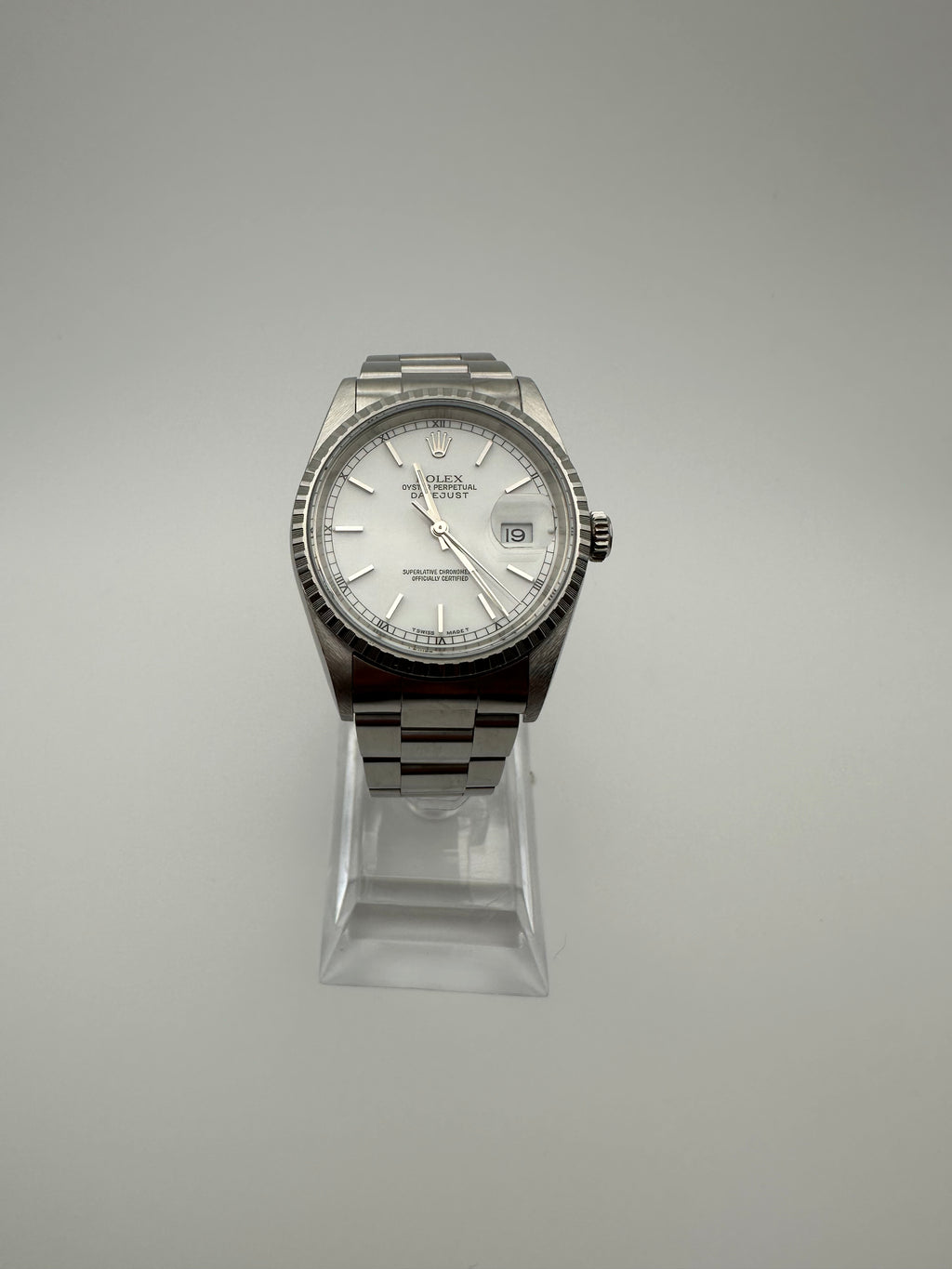 Rolex Datejust 36mm – White Dial, Oyster Bracelet, Full Set (2000 Ref. 16220) – PRE-OWNED