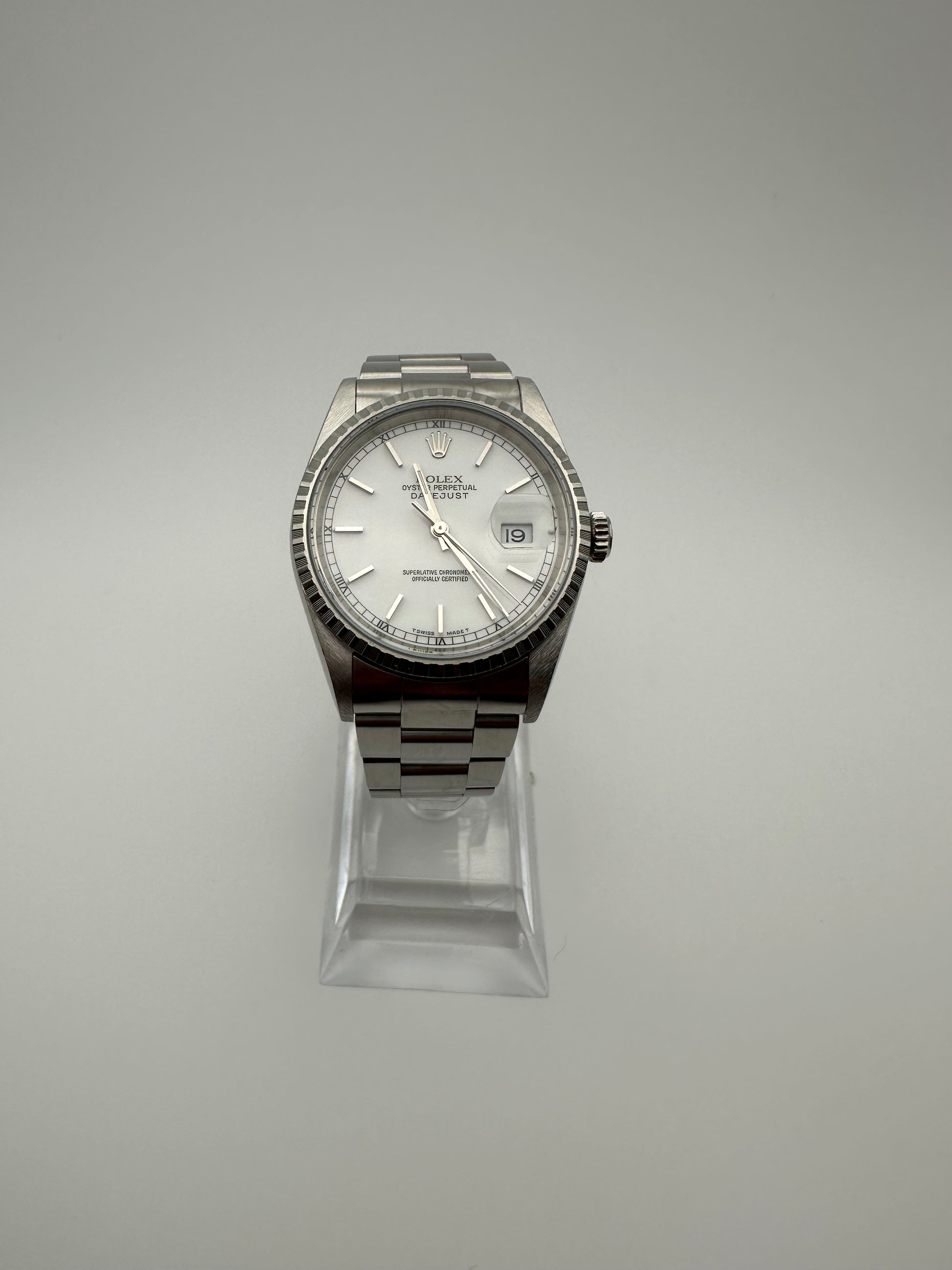 Rolex Datejust 36mm – White Dial, Oyster Bracelet, Full Set (2000 Ref. 16220) – PRE-OWNED