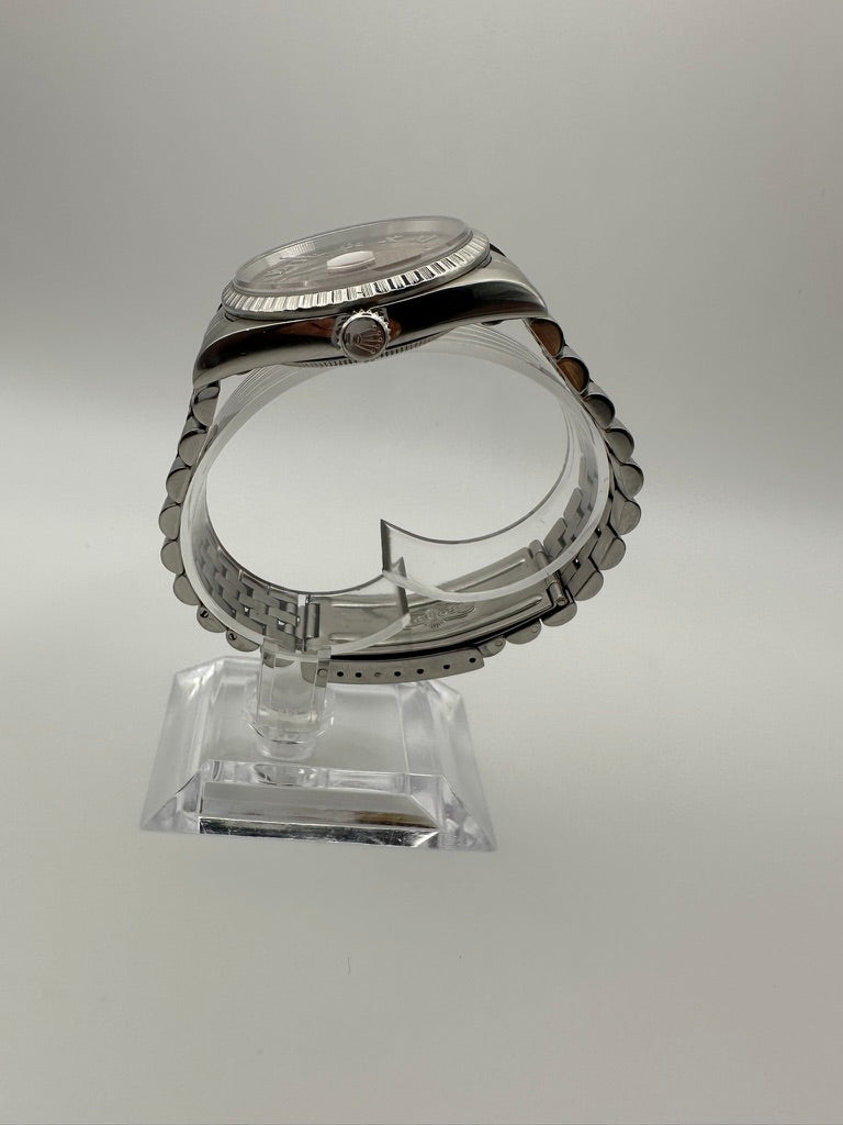 Rolex Datejust 36mm – Rare Salmon Dial, Jubilee, Full Set (1997 Ref. 16220)- PRE-OWNED