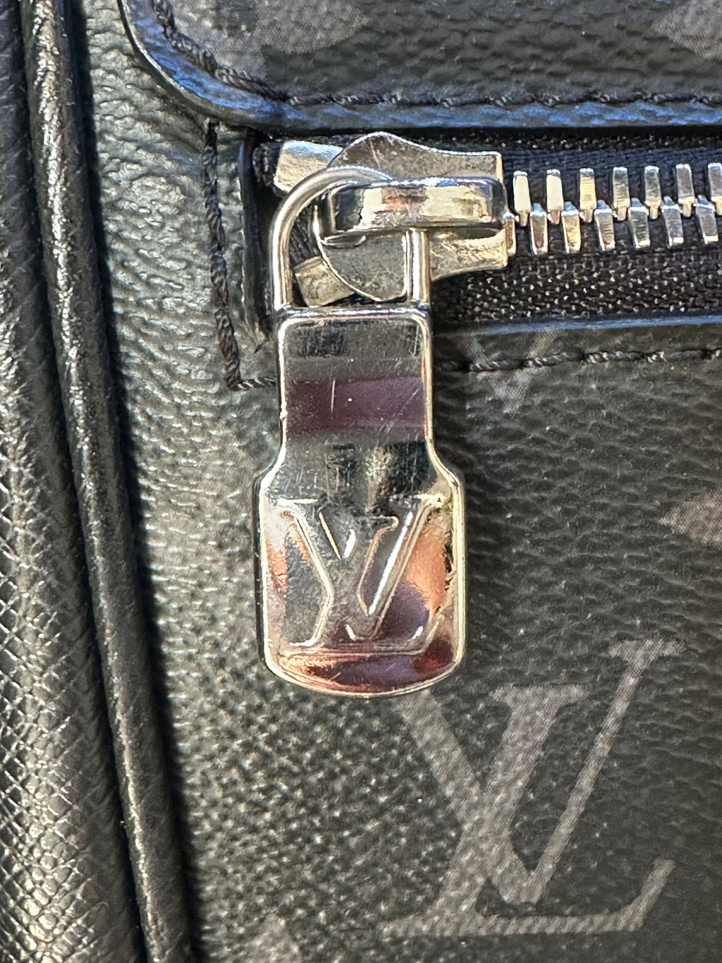 LOUIS VUITTON MESSENGERAMA MONOGRAM ECLIPSE BAG – PRE-OWNED